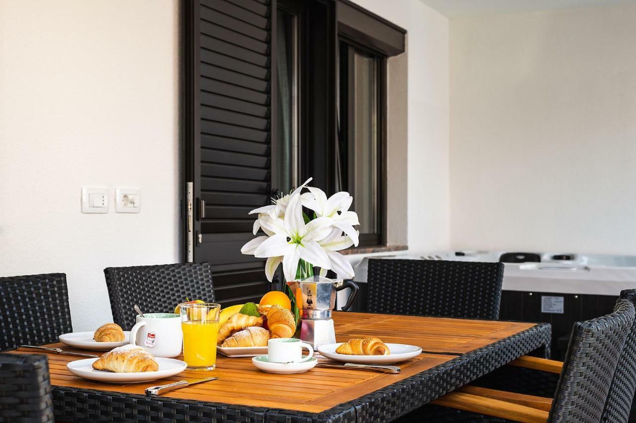 Apartment Auretta Novigrad Istria Eksteriør bilde
