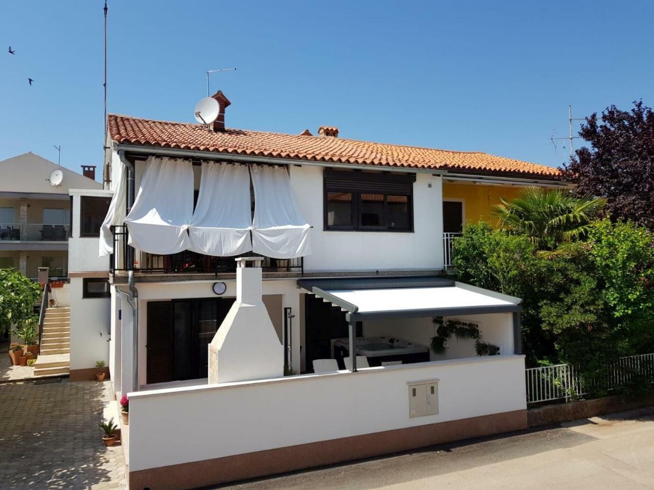 Apartment Auretta Novigrad Istria Eksteriør bilde